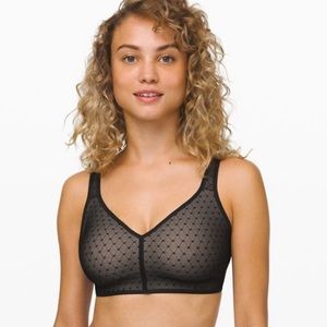 NWT Lululemon Like Nothing Bra *Lace